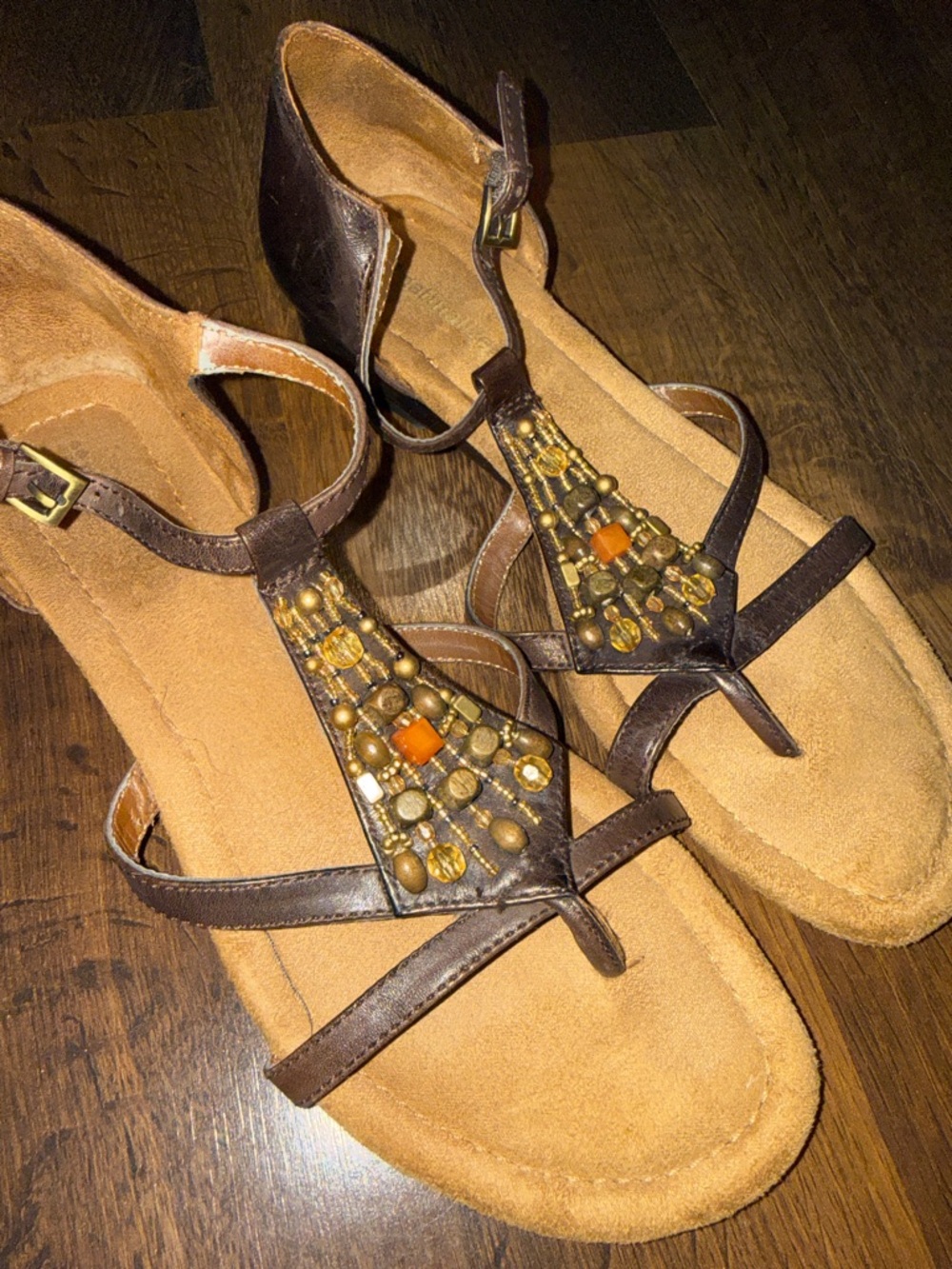 Naturalizers Embellished Brown T-Strap Women's Leather Sandals (size 8.5)